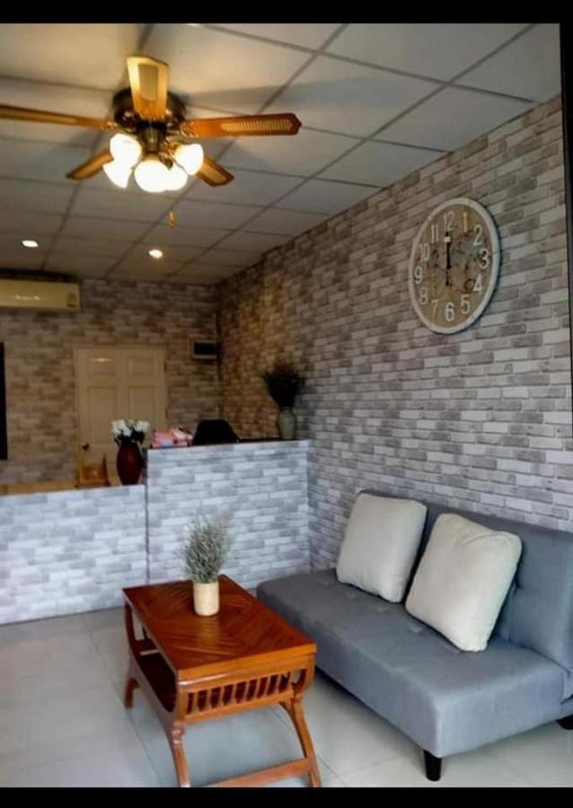 Hostal Tc House *
