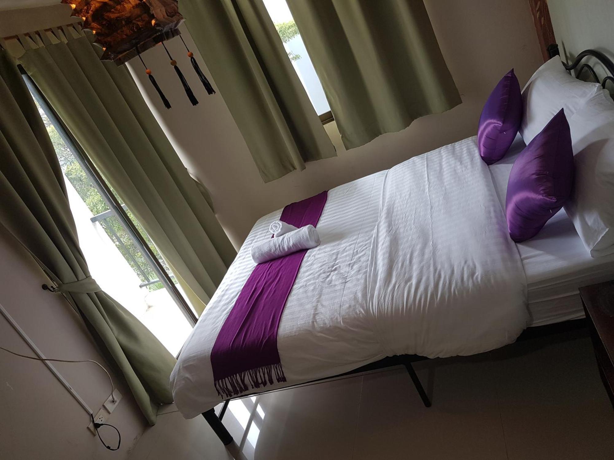 Hostal Tc House